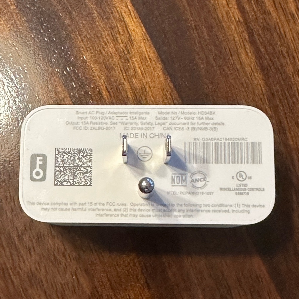 Amazon Smart Plug - Picture 2 of 3